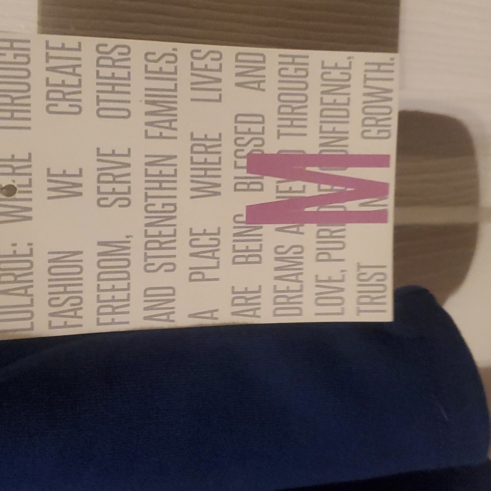 Lularoe Randy top - Picture 3 of 7
